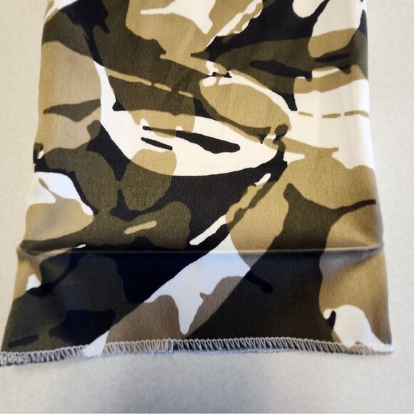 Chico's NWT Camo Floral Belted Ankle Cargo Pants, Chicos Size 0 (US 4) - Picture 6 of 16